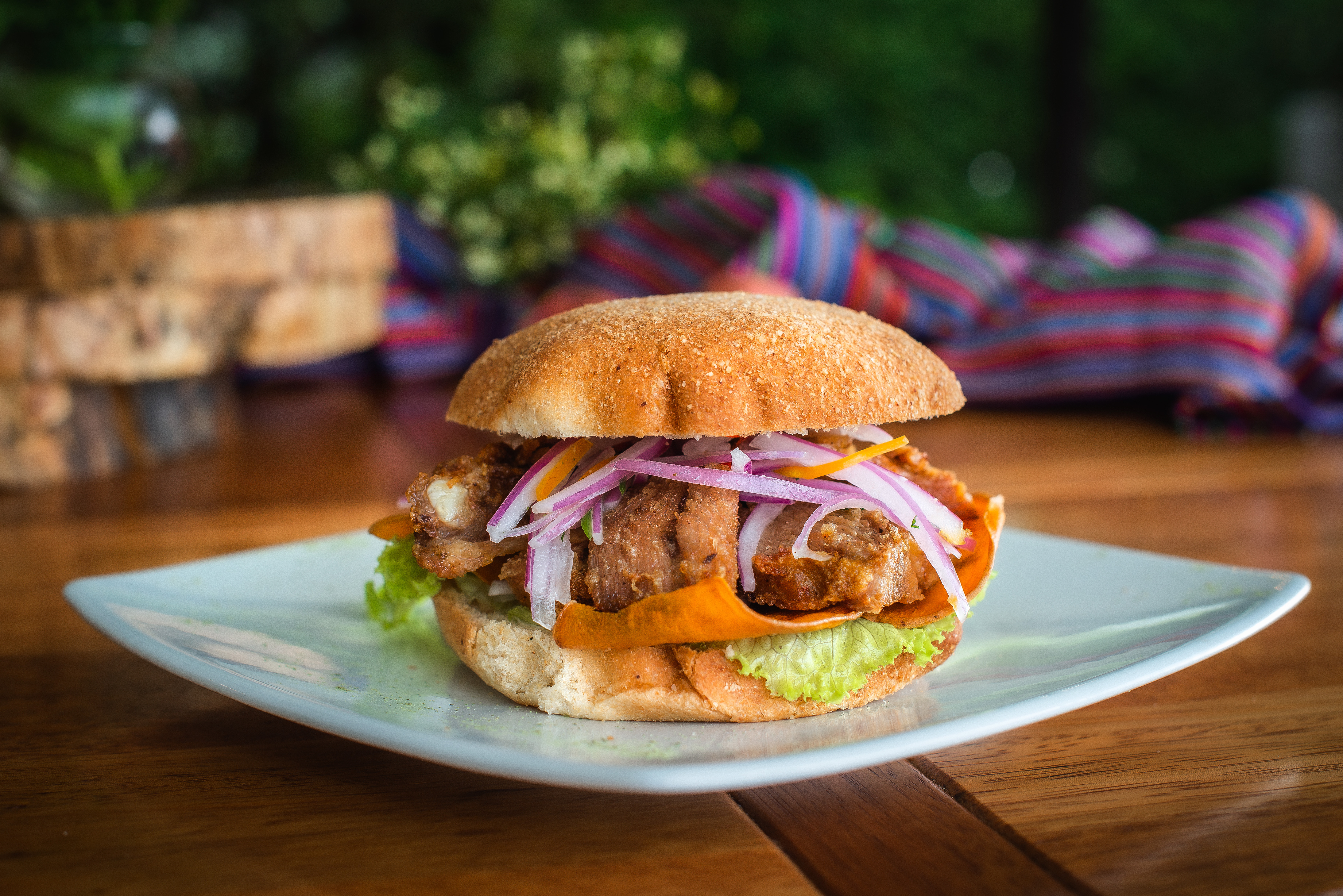 Sandwich de chicharron en Kay Pacha Huaraz